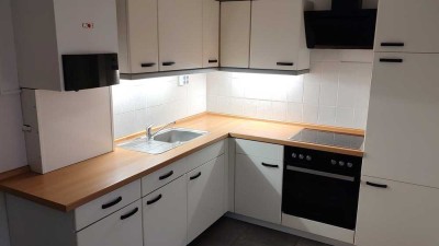 Helle 2-Zimmer-Wohnung mit Balkon und Einbauküche in Garbsen, Nähe Uni-Campus