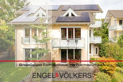 Hamb. Höhe: Großzügiges Familienhaus mit Wärmepumpe in ruhiger Anliegersackgasse!