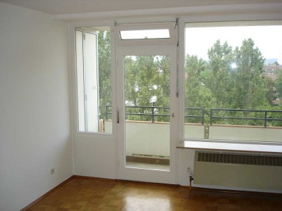 1-Zimmer Wohnung im 6. OG mit Balkon in Bonn-Kessenich