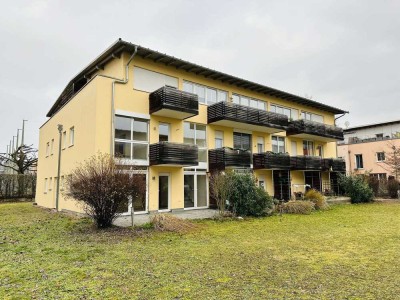 Außergewöhnliche 4 Zimmerwohnung mit Balkon und großer Terrasse