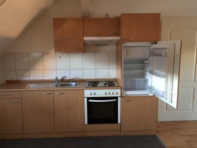 Helle 2-Zimmer Dachgeschosswohnung in Mannheim-Waldhof