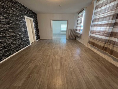 Großzügige 4-Zimmer-Wohnung mit Einbauküche  – Erdgeschoss in Uelzen