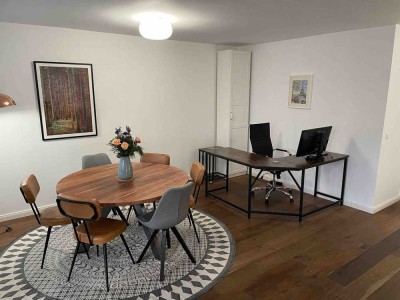 Stylische und sanierte 2-Zimmer-Wohnung mit gehobener Innenausstattung nahe Tempelhofer Feld