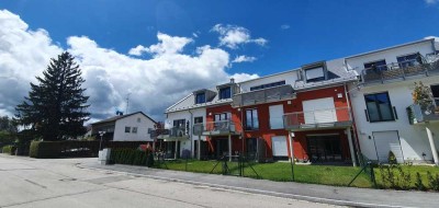 Neuwertige 2-Zimmer-Terrassenwohnung mit Garten und  hochwertiger EBK in Geretsried