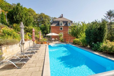 Stilvolles Mehrfamilienhaus mit Pool in Dresden – Leerstehend & bereit für neue Ideen