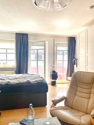 Schöne, helle Wohnung mit Aufzug und EBK im Stadtkern