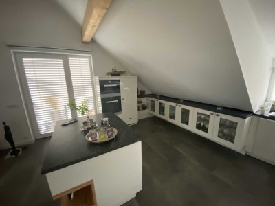 Exklusive, neuwertige Maisonette-Wohnung mit Terasse und EBK im eigenem Haus in Mannheim