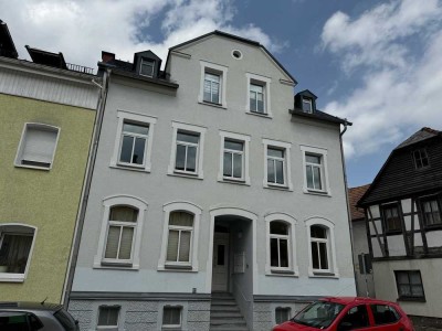 Zentral gel. kl. 2ZKB, Wannenbad, Küchenzeile, neu renoviert