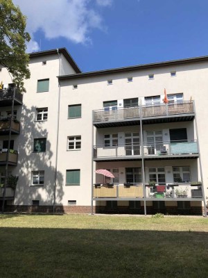 helle schöne 3-Raum-Wohnung mit Balkon, ruhige Lage