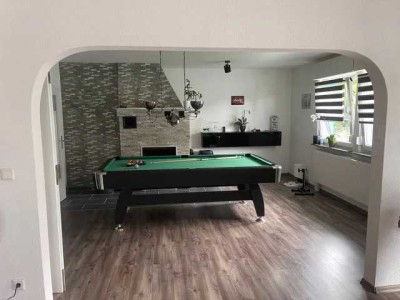 Traumhafte 3,5-Zimmer-Wohnung mit großer Sonnenterrasse, Garten & Kaminofen