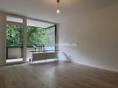 M'GLADBACH - SCHMÖLDERPARK
FRISCH RENOVIERTE 2-ZIMMER-ETAGENWOHNUNG MIT BALKON!