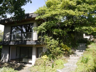 Charmanter Bungalow mit Kaminofen und tollem Garten. Erstbezug nach Modernisierung. Einliegerwhg..