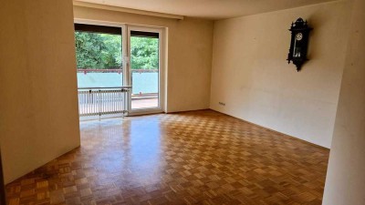 2 Zi. ETW, 44 qm Single-Wfl., + 20 qm Balkon, Provisionsfrei, KDB, Dusche, Schwimmhalle, Parkh.