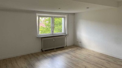 Exklusive, vollständig renovierte 2-Raum-DG-Wohnung in Kiel