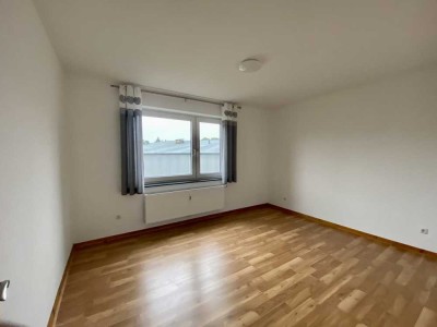Gutgeschnittene 2-Zimmer-Wohnung mit Balkon