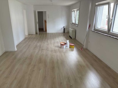 3 Zimmer + Loggia mitten in Ober Mörlen - frisch saniert