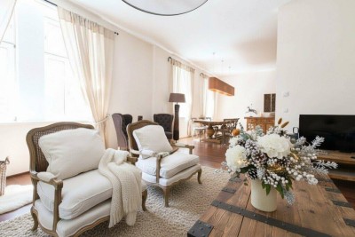 Vollmöbliertes 4-Zimmer-Apartment im Servitenviertel Grenze 1. Bezirk