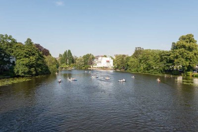 Vermietete Altbauwohnung mit Balkon in bester Lage! ++Courtagefrei++