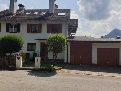 Provisionsfrei! Ansprechende 6-Zimmer-Doppelhaushälfte in Farchant