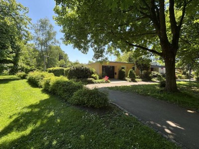 WOHNEN WIE IM PARK IN REIHEN- ENDBUNGALOW MIT GROSSEM GRUNDSTÜCK IN RUHIGER LAGE - ERBPACHT