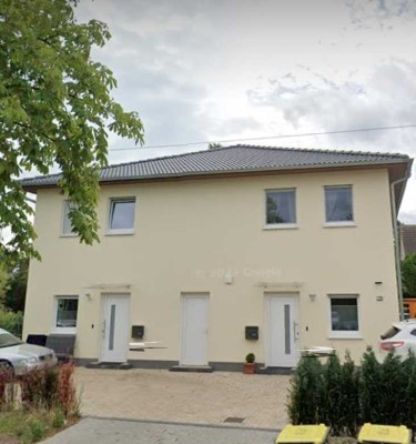 Günstige 4,5-Zimmer-Doppelhaushälfte in Altlandsberg