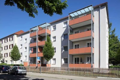 1-Zimmer-Wohnung mit Balkon und separater Küche im Dichterviertel