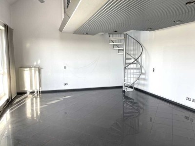 Sofort bezugsfrei! Exklusive 2 Zimmer-Whg. mit Dachterrasse, Einbauküche und Wellnessbad