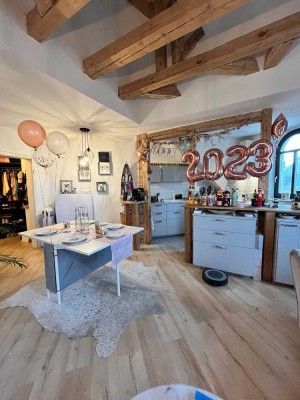 Stilvolle 3-Zimmer-Wohnung in zentraler Lage - mit Aufzug