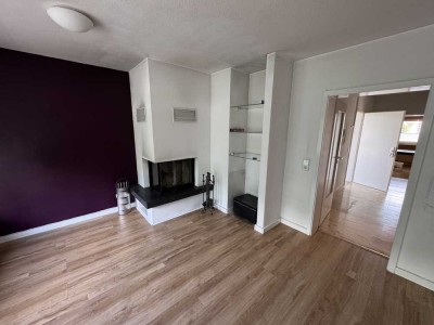 Attraktive 3-Zimmer Wohnung mit Kamin und Balkon in Neu-Isenburg, frisch saniert