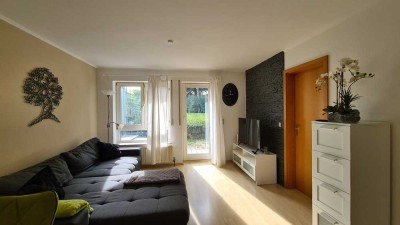 2-Zimmerwohnung mit Terrasse, Tageslichtbad und 2 PKW-Außenstellplätzen