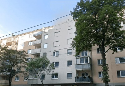 Moderne 4-Zimmer Wohnung mit Balkon und Loggia im 6. Stock