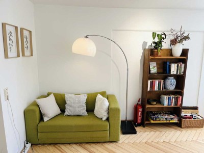 Zentral & chic: Möblierte 2-Zimmer-Wohnung mit Garten