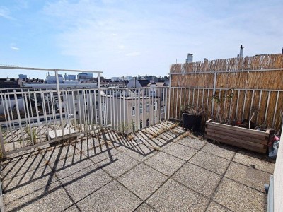 TERRASSENHIT, DACHGESCHOSS, 81 m2 Maisonette mit 12 m2 Terrasse, 3 Zimmer, Küche, Galerie, Wannenbad, Augarten-Nähe