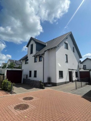 Das optimale Zweifamilien-/Mehrgenerationenhaus in Rommerskirchen
