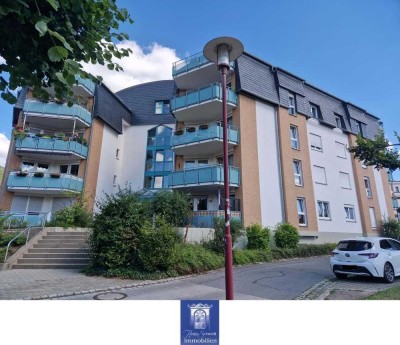 Verträumte Wohlfühlwohnung mit schöner Loggia in ruhiger und grüner Umgebung!