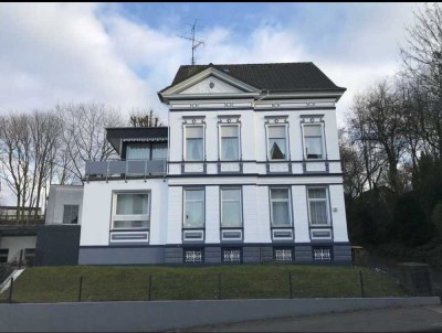 Charmante Altbau Maisonette-Wohnung zur Miete in Solingen