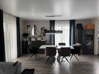 Freundliche 4-Zimmer-Doppelhaushälfte mit gehobener Innenausstattung und EBK in Lehrensteinsfeld