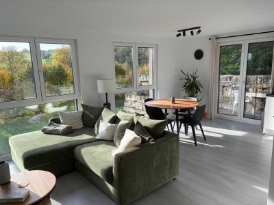 Helle Drei-Zimmer-Wohnung mit Balkon und hochwertiger Einbauküche