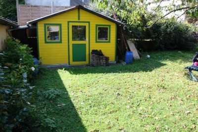 Viel Platz in saniertem Haus mit 2 Garagen und schönem Garten in Buchholz