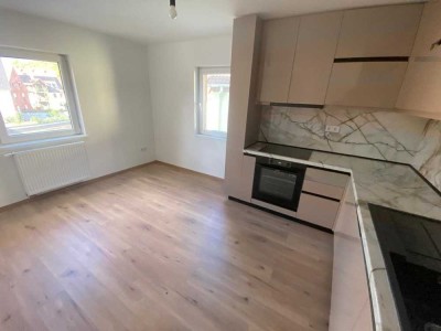 Attraktive 2-Zimmer-Wohnung mit Einbauküche, Terrasse und Garage - Unterdürrbach, Würzburg