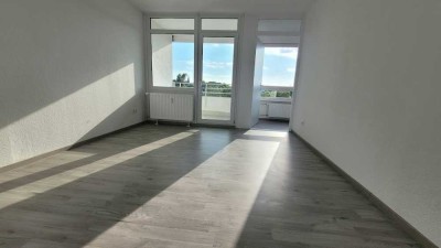 Frisch renovierte 2-Zimmer-Wohnung mit Balkon und Aufzug