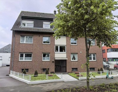 Schöne 3-Zimmer-Hochparterre-Wohnung mit Einbauküche in Mönchengladbach