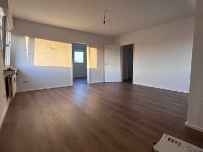 Frisch sanierte 2,5 Zimmer-Whg, Nähe Siegaue
