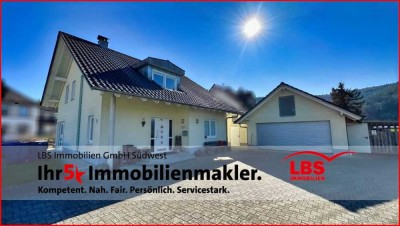 Einfamilienhaus - Ortsrand und großes Grundstück
