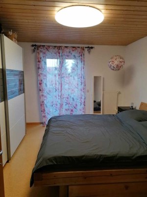 Freundliche und gepflegte 2-Zimmer-Wohnung mit gehobener Innenausstattung mit EBK in Oberroth