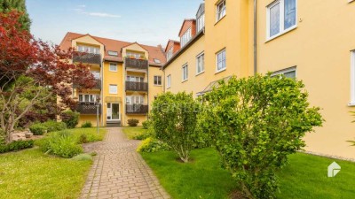 Praktische Ein- und Halbzimmer-Wohnung mit Loggia und Tiefgaragenstellplatz in Bühlau/Weißer Hirsch