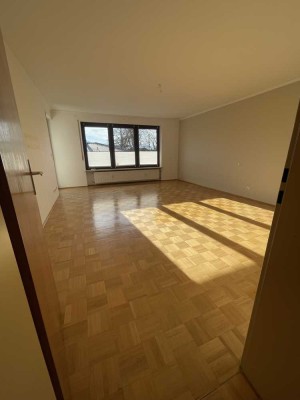 Gepflegte 3-Zimmer Wohnung mit Balkon in Kolbermoor