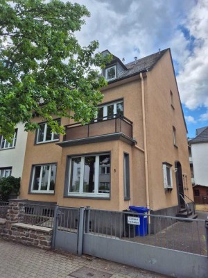 Repräsentative Stadtvilla mit Parkplatz in bester Lage -Provisionsfrei-