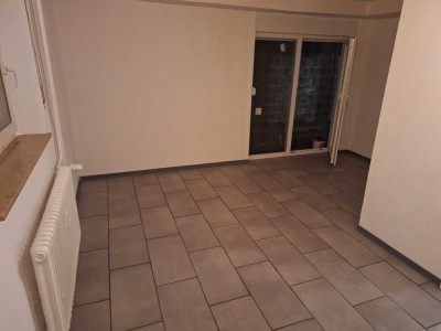 Exklusive, sanierte UG. 2-Zimmer-Wohnung mit Terasse in Lampertheim