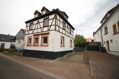 Freistehendes Einfamilienhaus mit Potenzial in Otterberg **6 Zimmer, 121 qm Wohnfläche**
